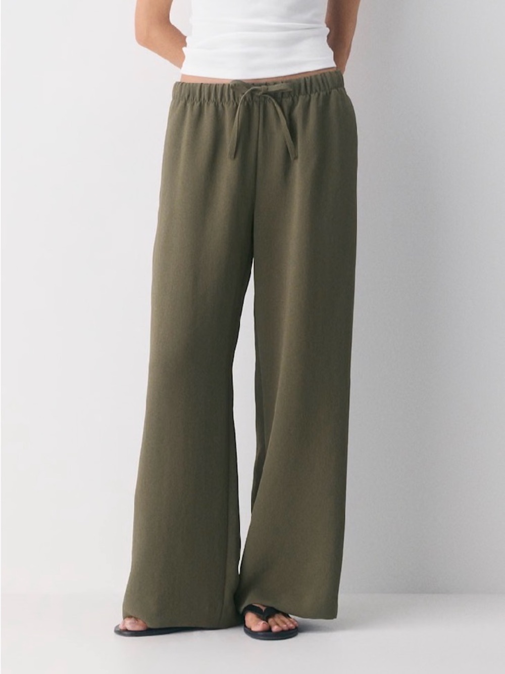 Aritzia the lodge pants- crepette